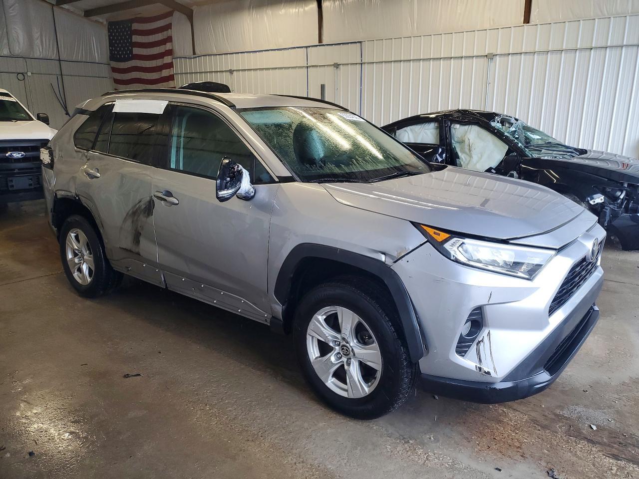 2021 TOYOTA RAV4 XLE — снимка 4