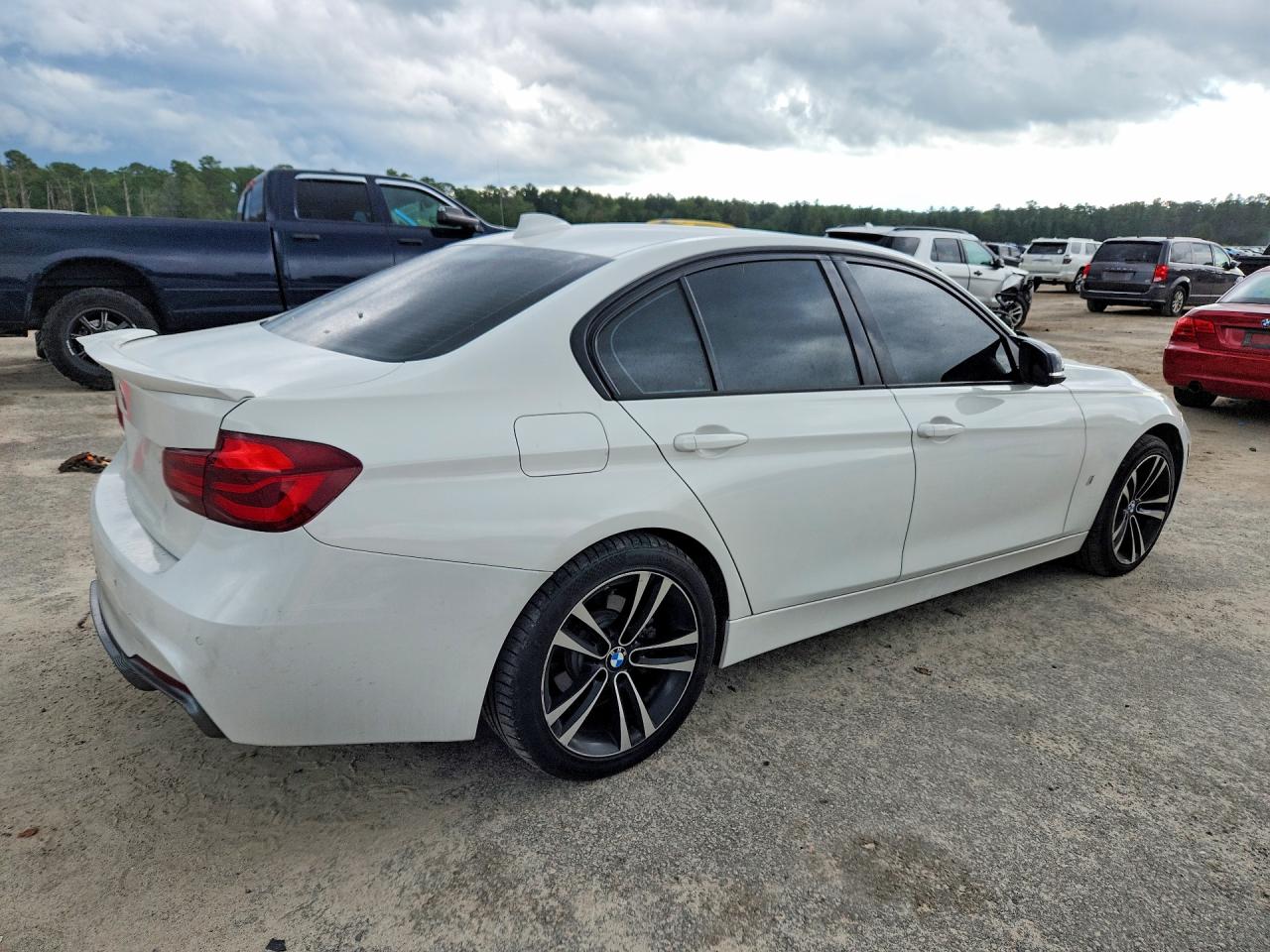 2018 BMW 330E — снимка 3