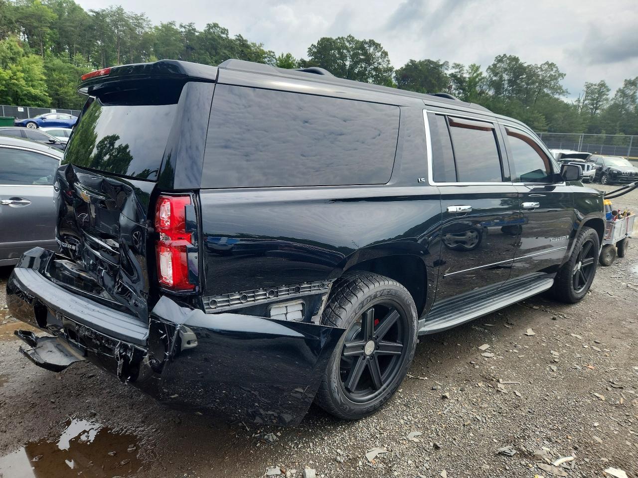 2016 CHEVROLET SUBURBAN K1500 LS — снимка 3