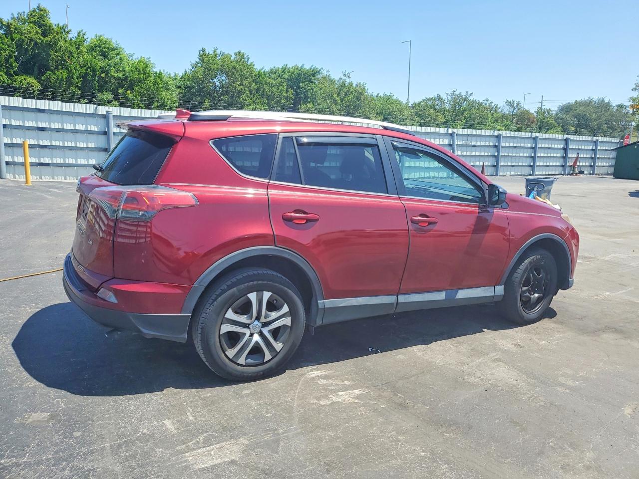 2018 TOYOTA RAV4 LE — снимка 3