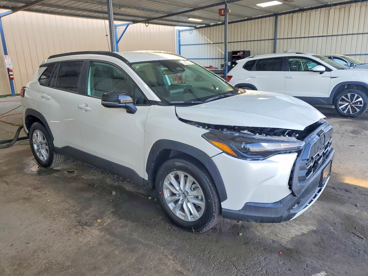 2026 TOYOTA COROLLA CROSS LE — снимка 4
