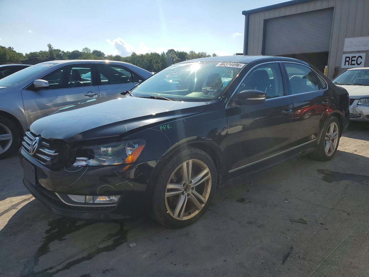 2015 VOLKSWAGEN PASSAT SE