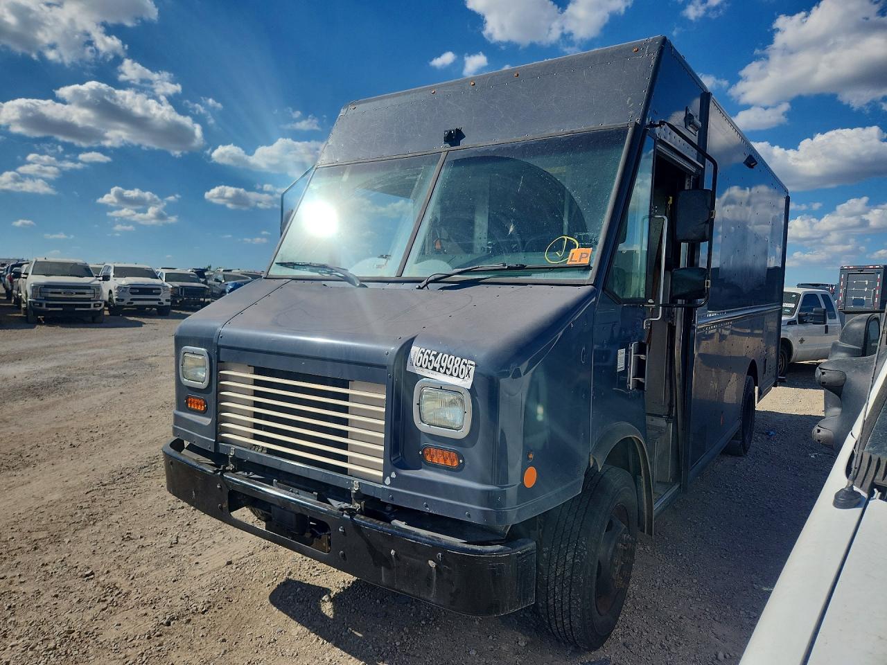 2021 FORD F59