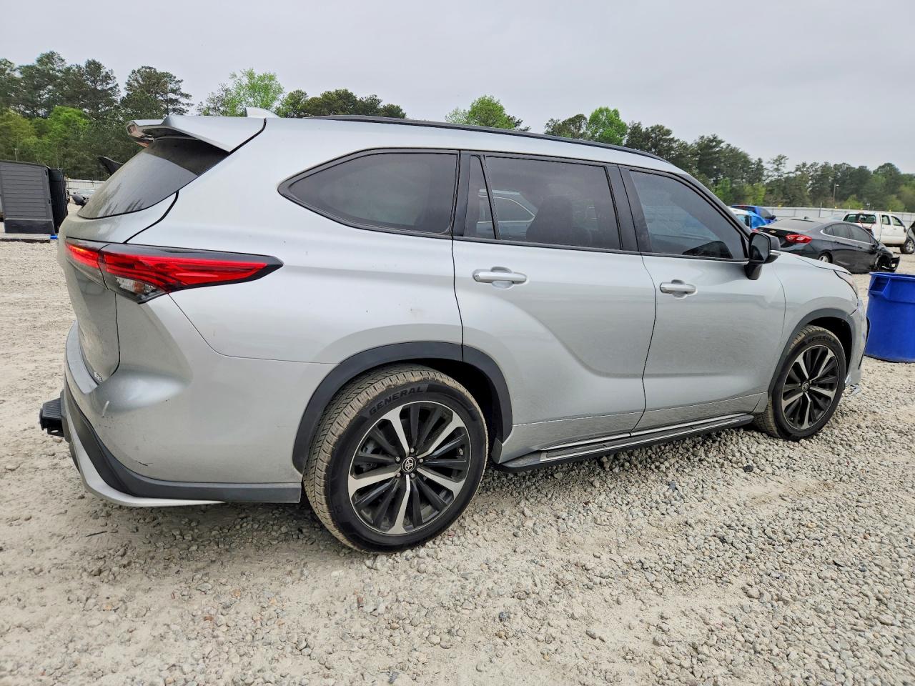 2021 TOYOTA HIGHLANDER XSE — снимка 3
