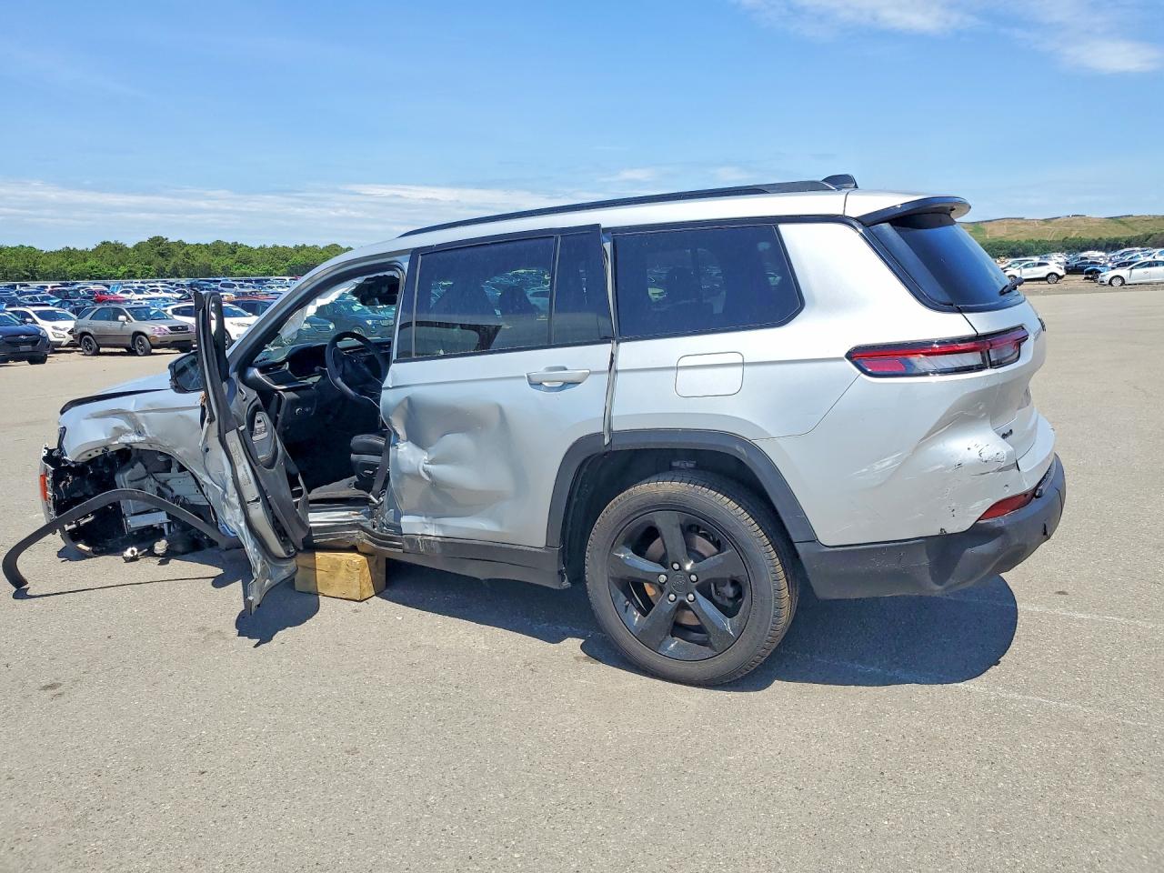 2025 JEEP GRAND CHEROKEE L LIMITED — снимка 2