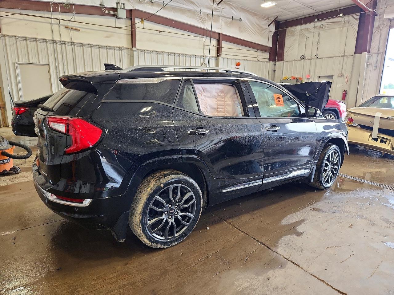 2024 GMC TERRAIN DENALI — снимка 3
