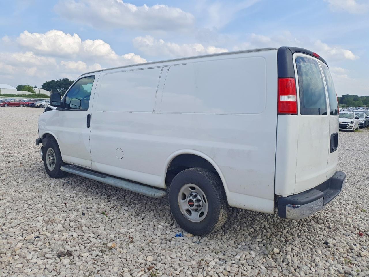2020 GMC SAVANA G2500 — снимка 2