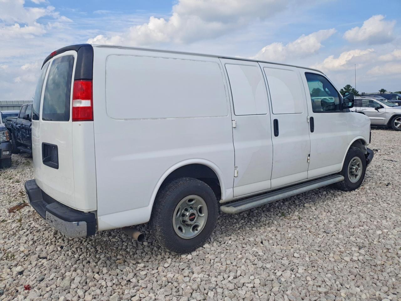 2020 GMC SAVANA G2500 — снимка 3