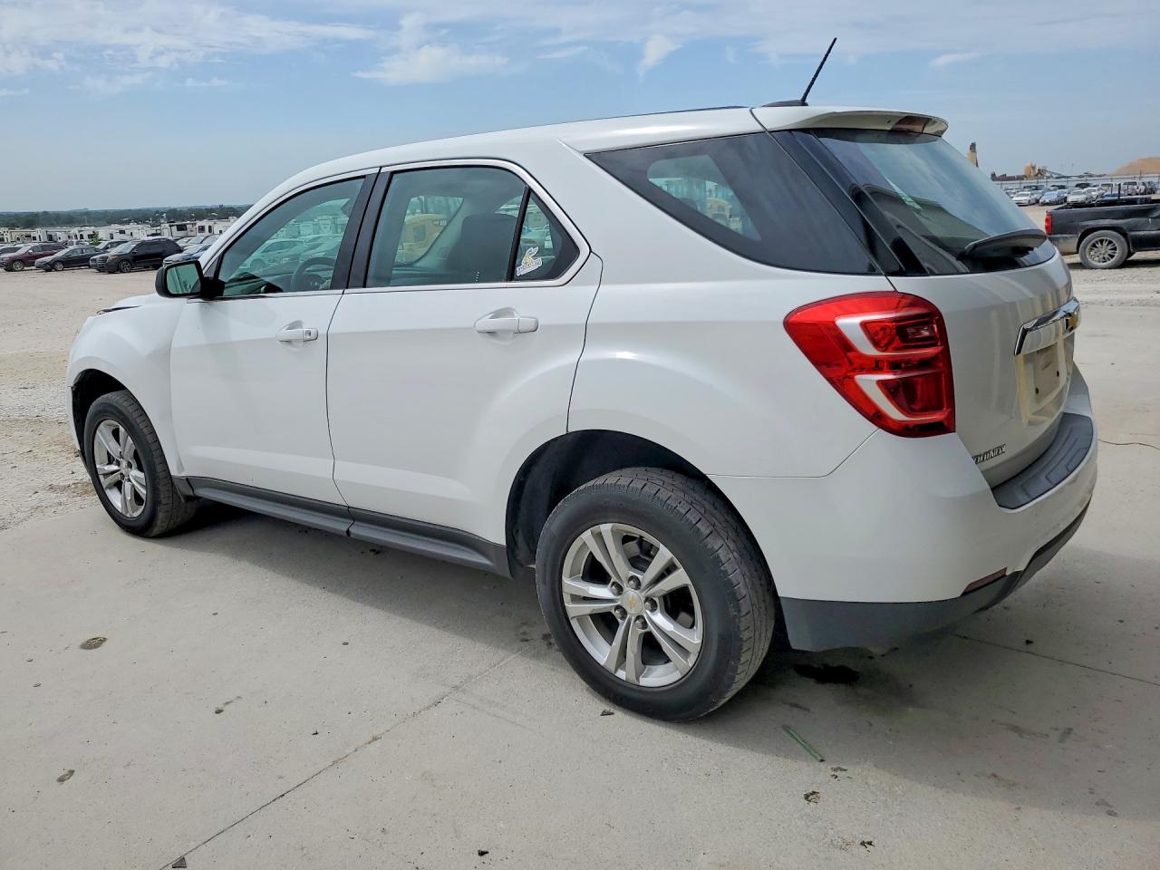 2017 CHEVROLET EQUINOX LS — снимка 2