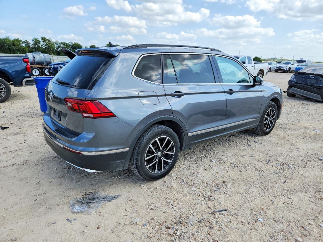 2021 VOLKSWAGEN TIGUAN SE — снимка 3