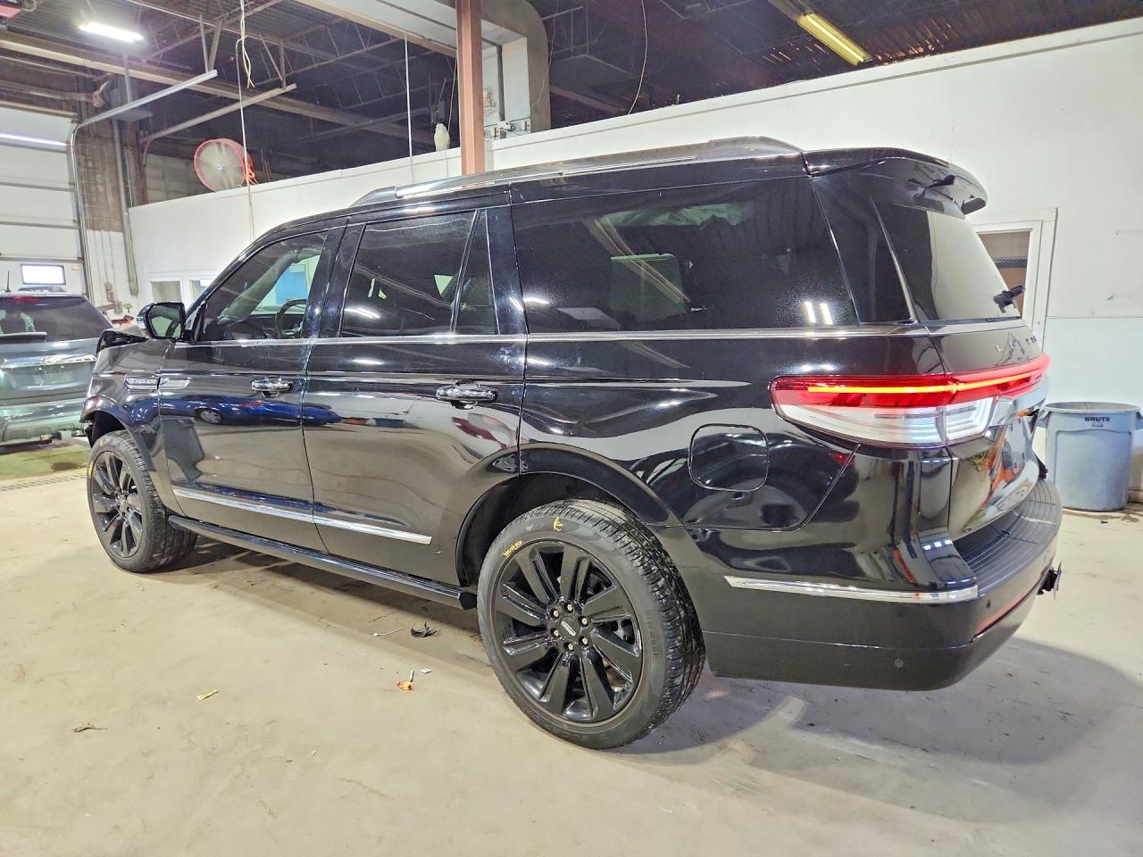 2023 LINCOLN NAVIGATOR RESERVE — снимка 2