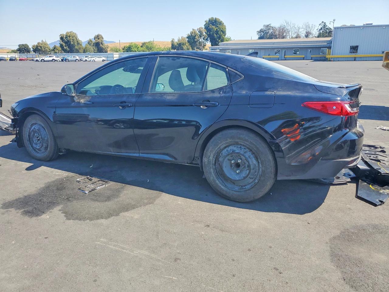 2026 TOYOTA CAMRY HYBRID BASE — снимка 2