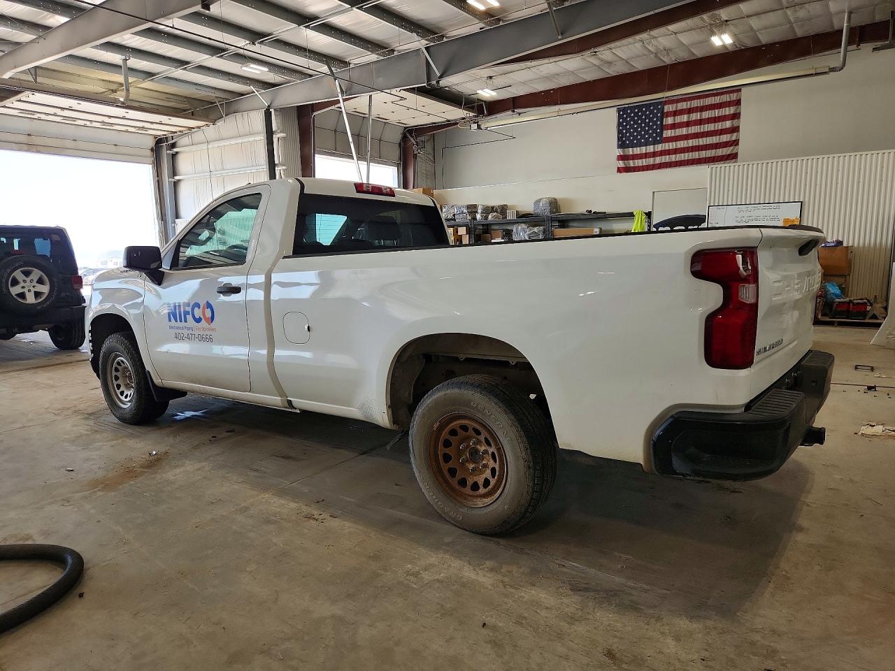 2021 CHEVROLET SILVERADO C1500 — снимка 2
