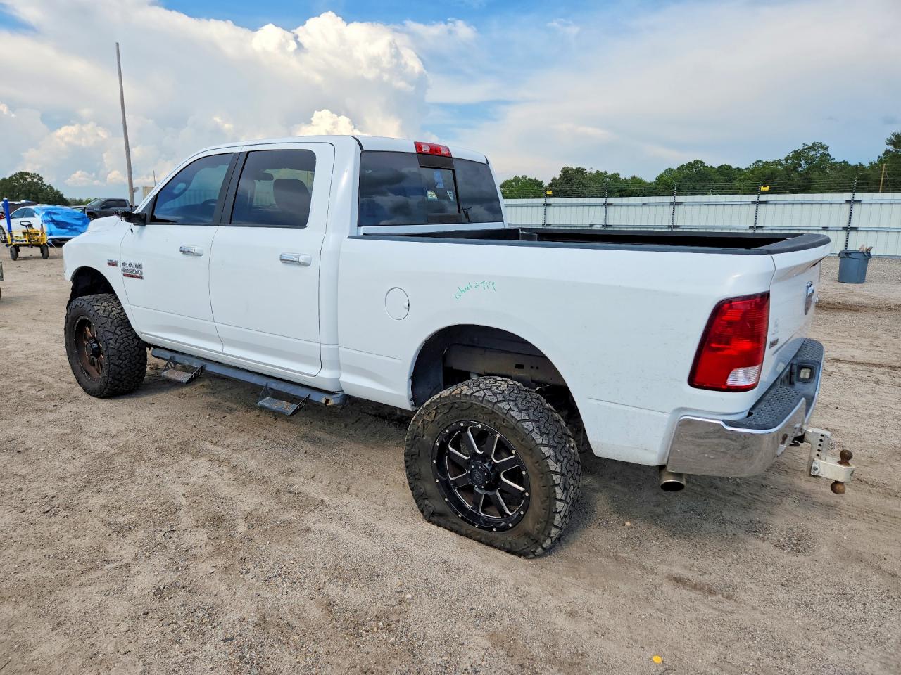 2018 RAM 2500 SLT — снимка 2
