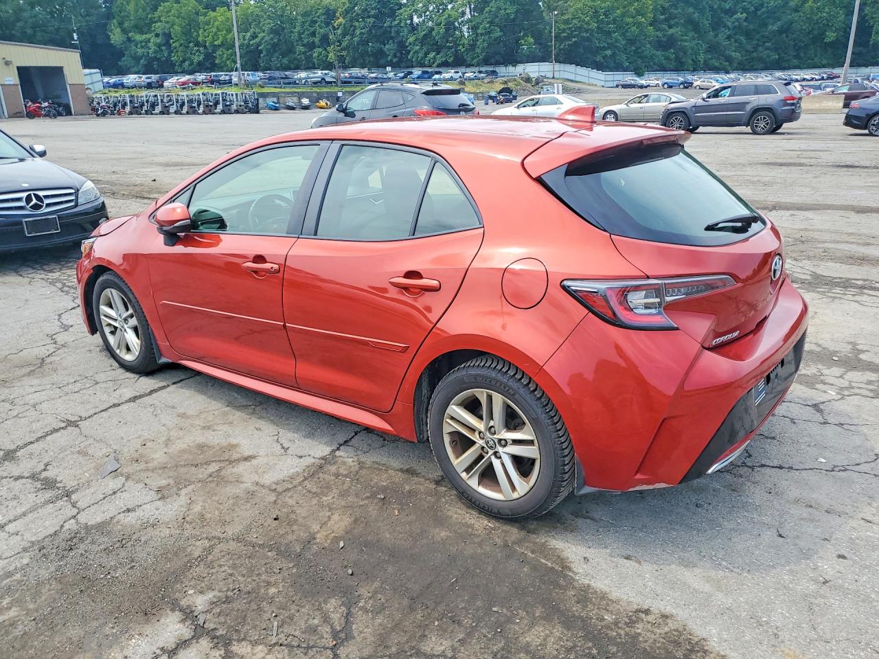 2019 TOYOTA COROLLA HATCHBACK SE — снимка 2