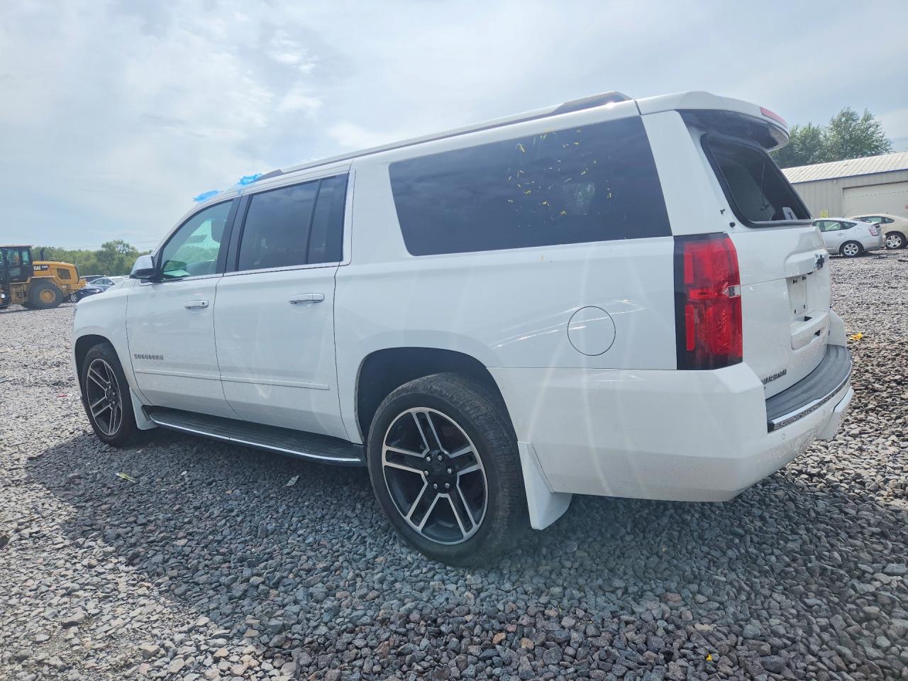 2017 CHEVROLET SUBURBAN K1500 PREMIER — снимка 2