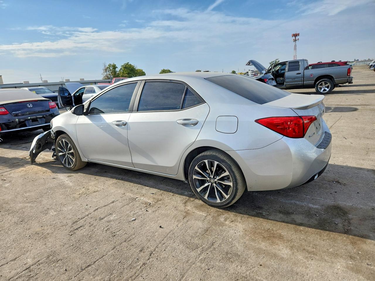 2017 TOYOTA COROLLA SE — снимка 2