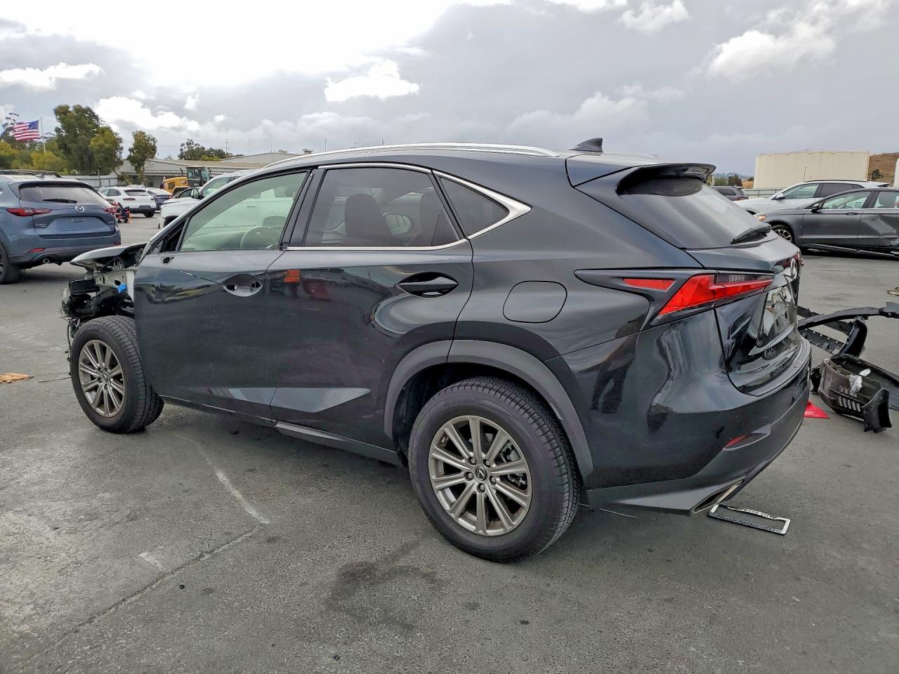 2020 LEXUS NX 300 — снимка 2