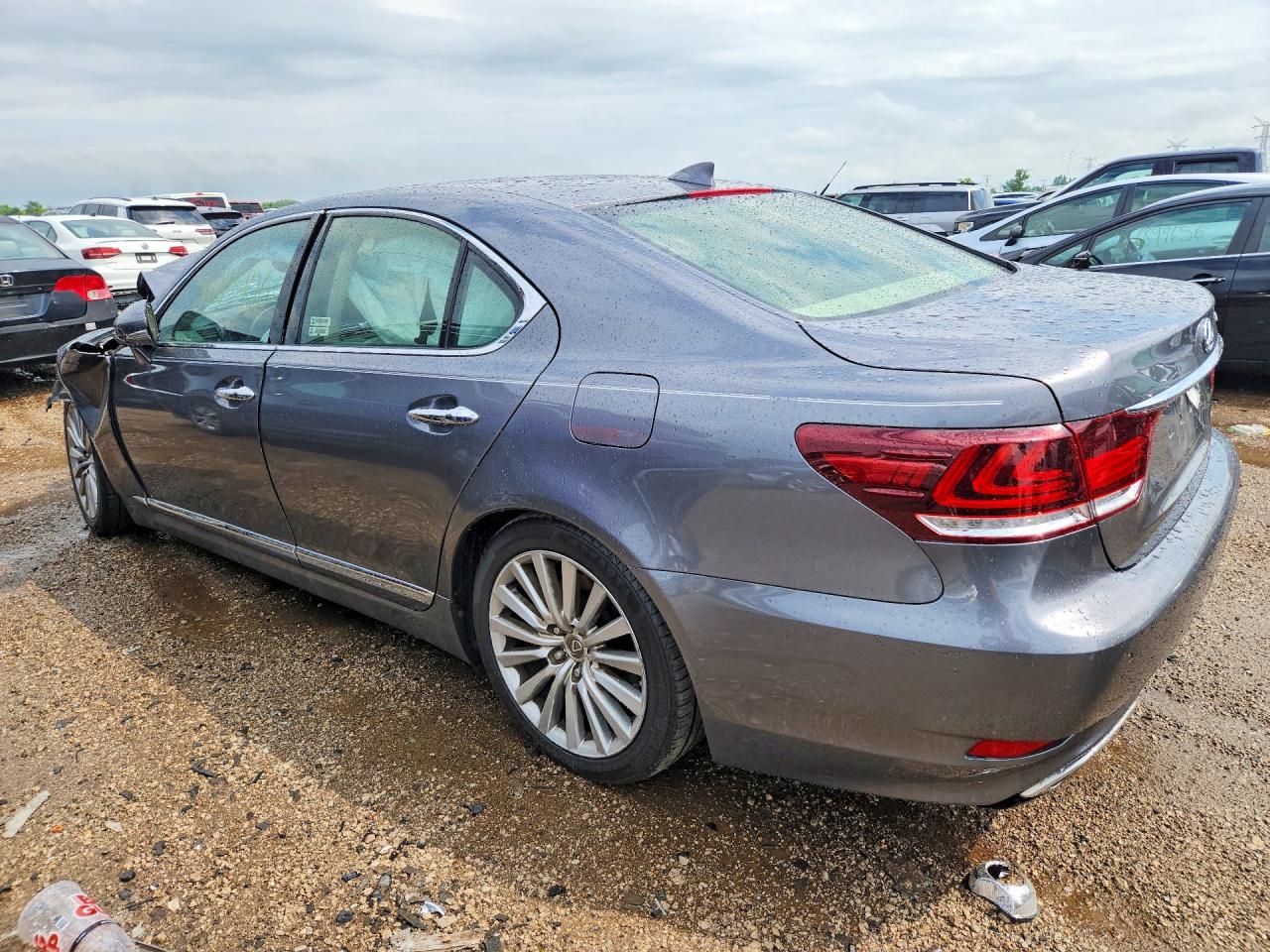 2015 LEXUS LS 460 — снимка 2