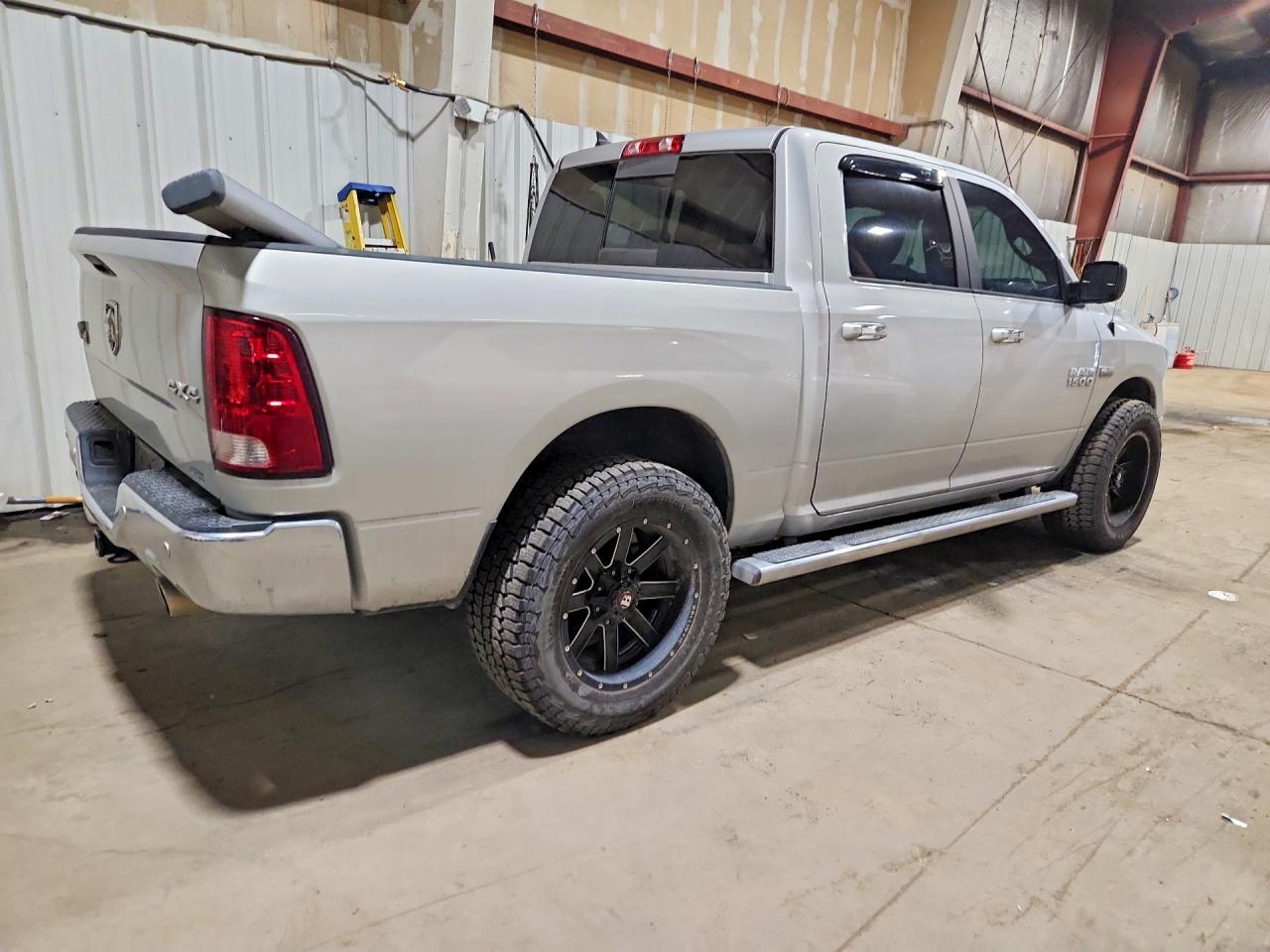 2017 RAM 1500 SLT — снимка 3