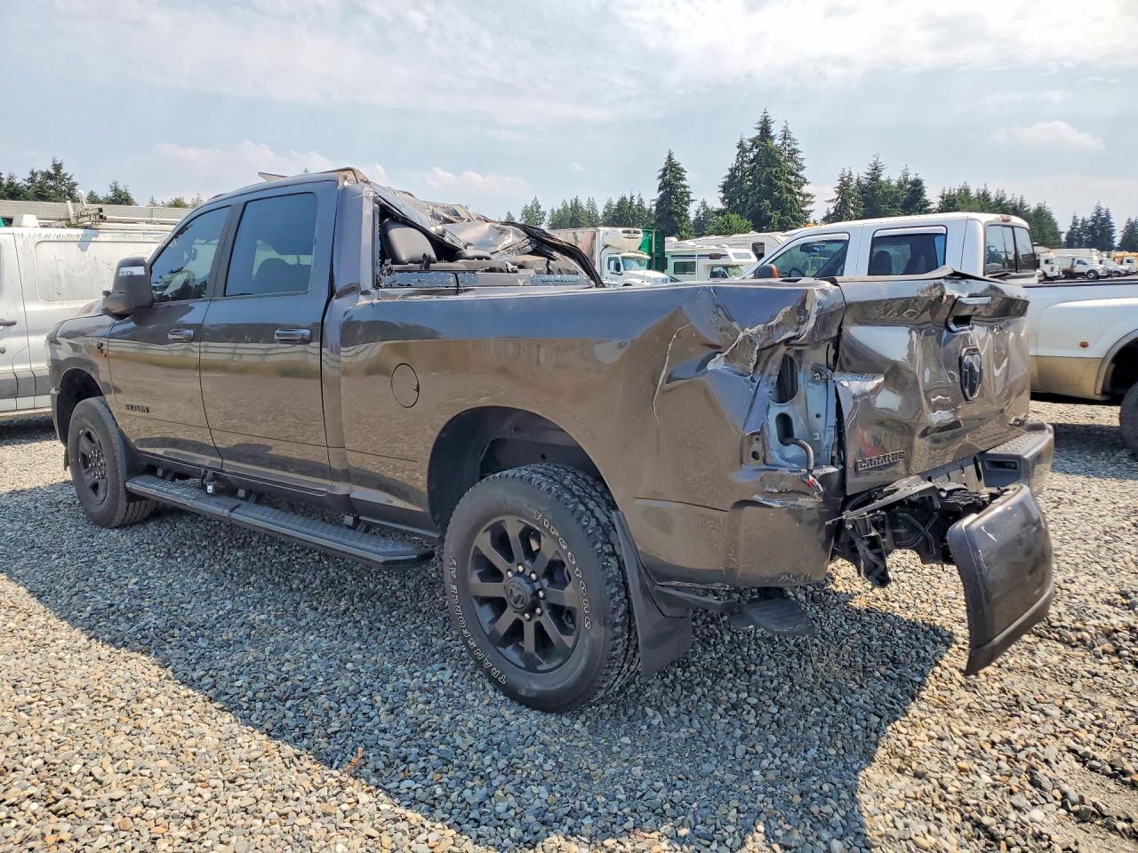 2024 RAM 3500 LARAMIE — снимка 2