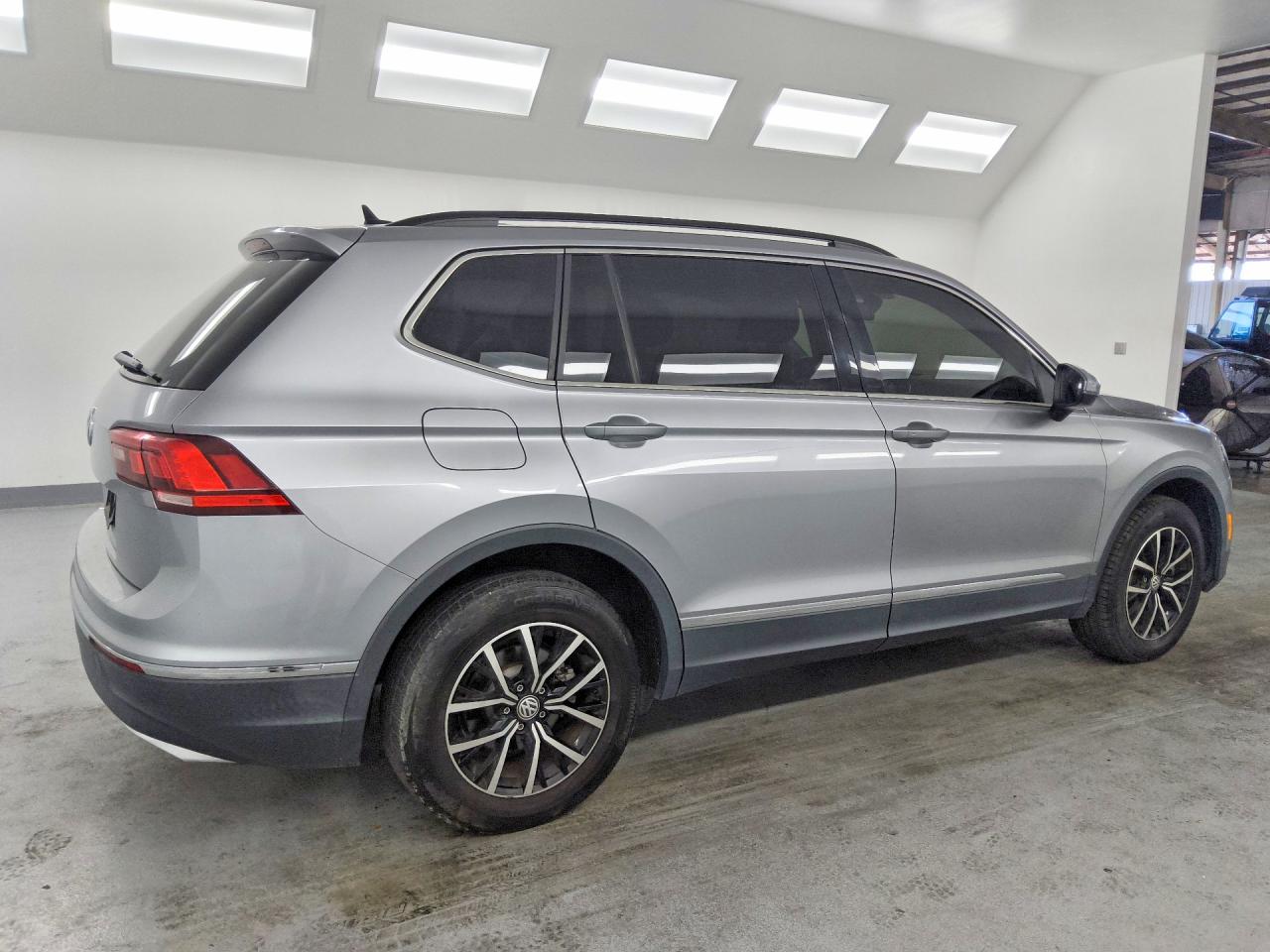 2021 VOLKSWAGEN TIGUAN SE — снимка 3