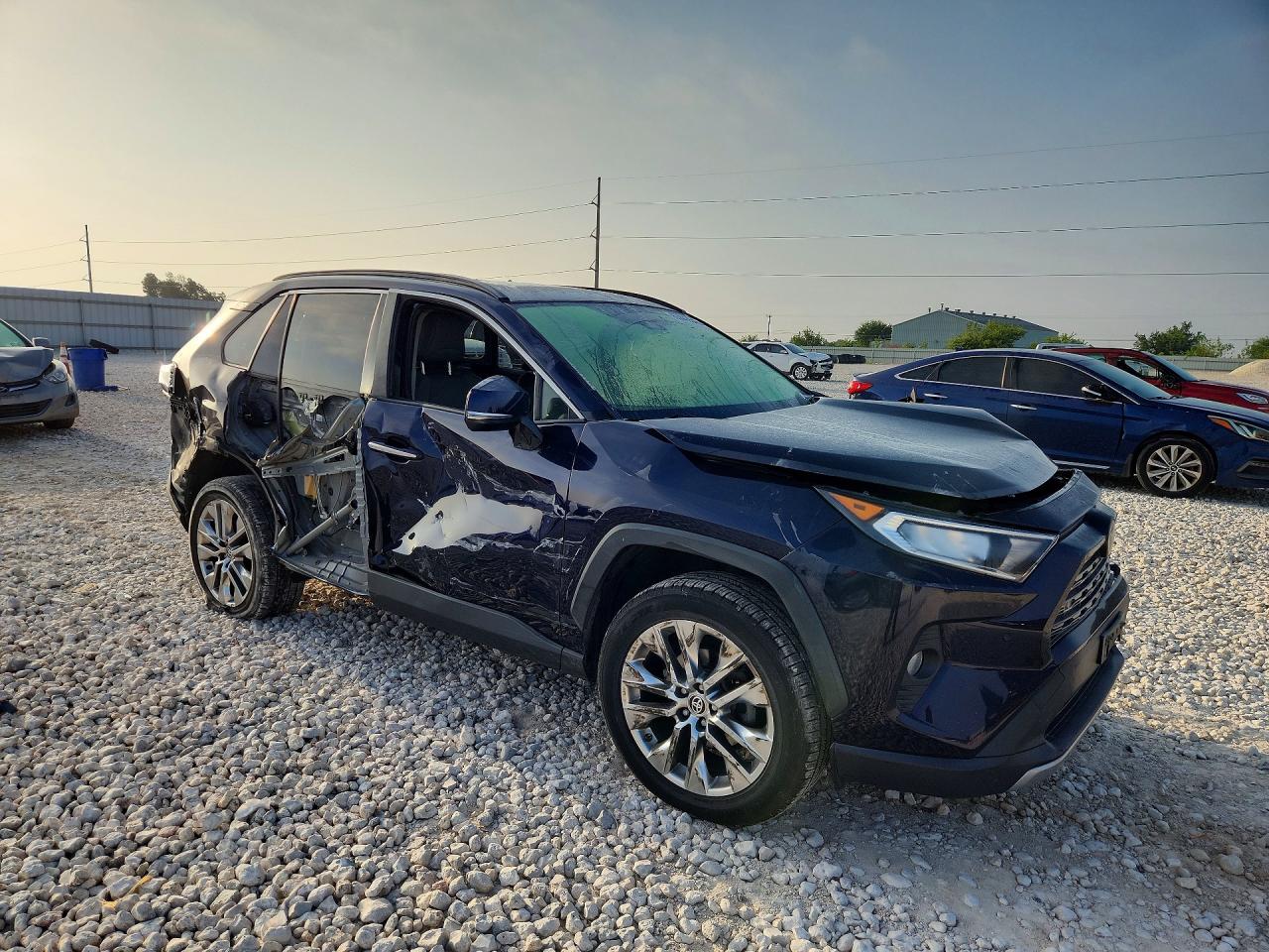 2021 TOYOTA RAV4 LIMITED — снимка 4