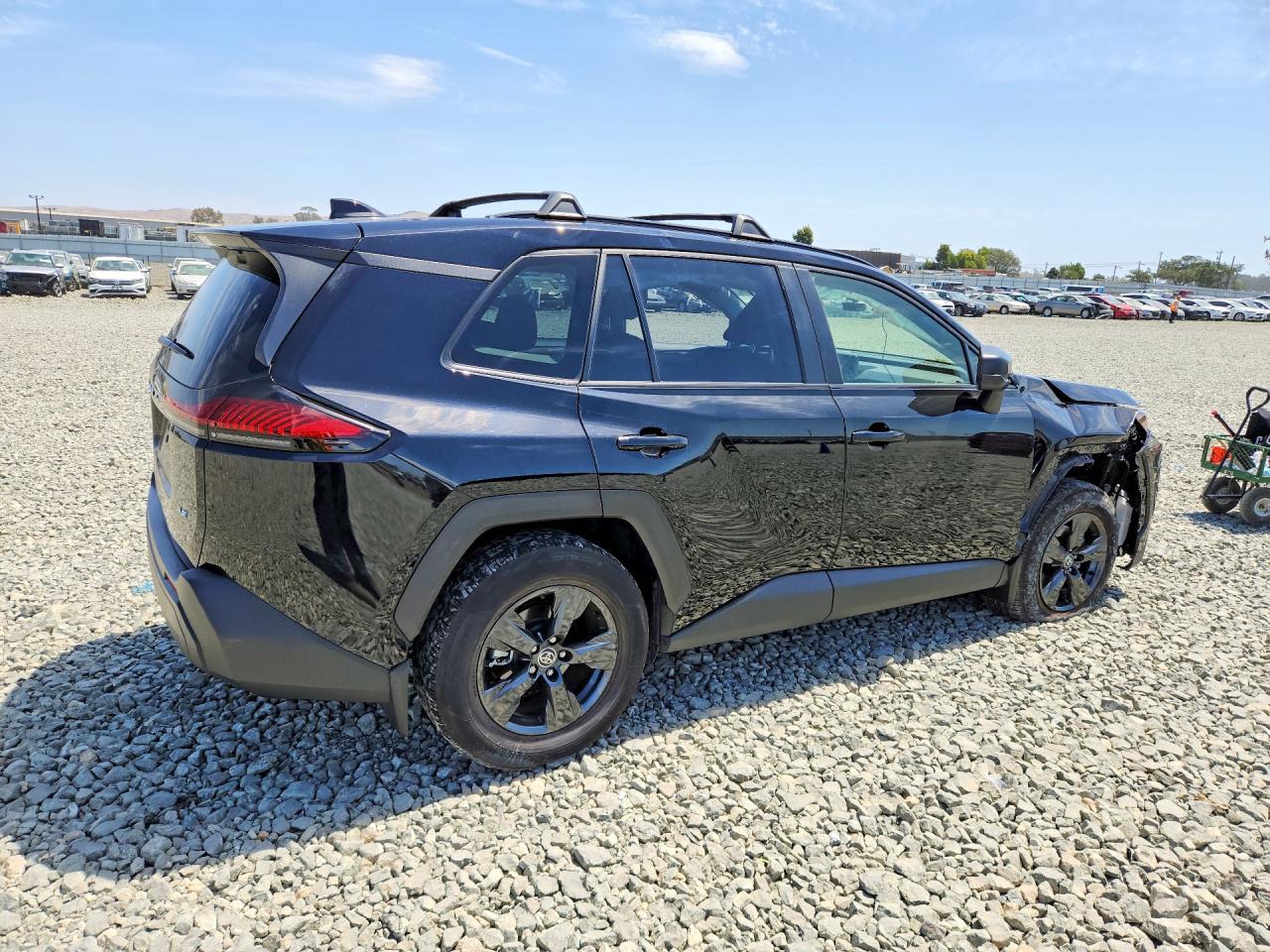 2026 TOYOTA RAV4 LE — снимка 3