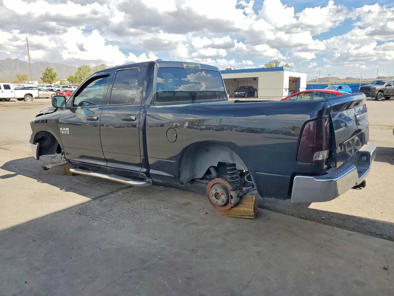 2018 RAM 1500 ST — снимка 2