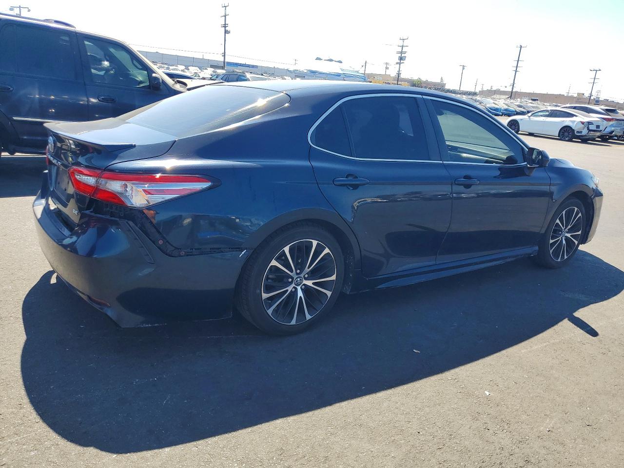 2018 TOYOTA CAMRY SE — снимка 3