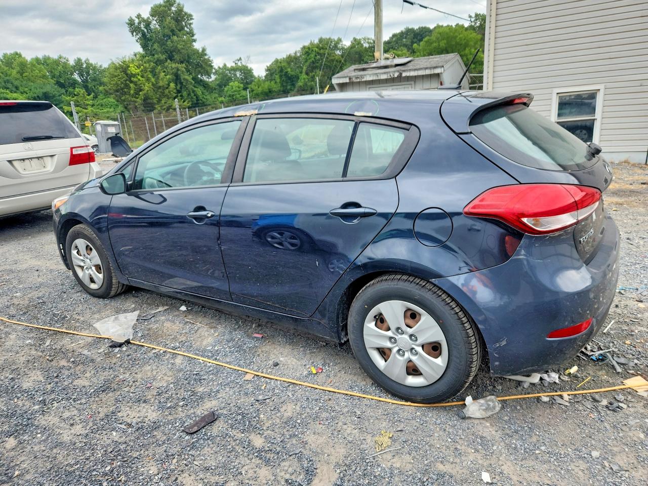 2017 KIA FORTE5 LX — снимка 2