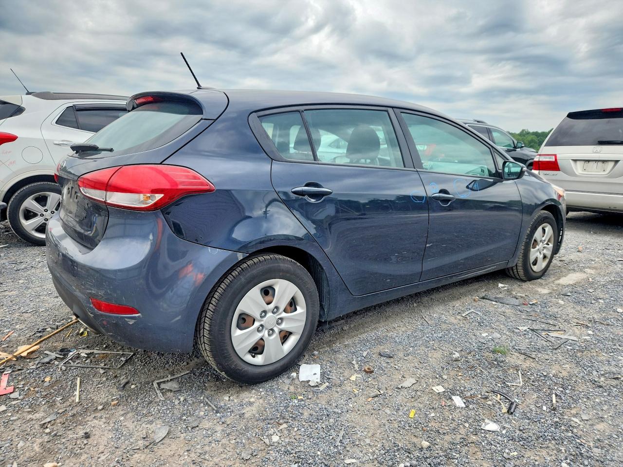 2017 KIA FORTE5 LX — снимка 3