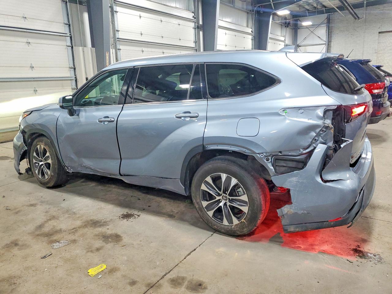 2021 TOYOTA HIGHLANDER XLE — снимка 2