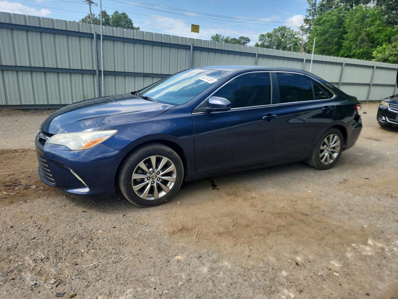 2015 TOYOTA CAMRY XLE