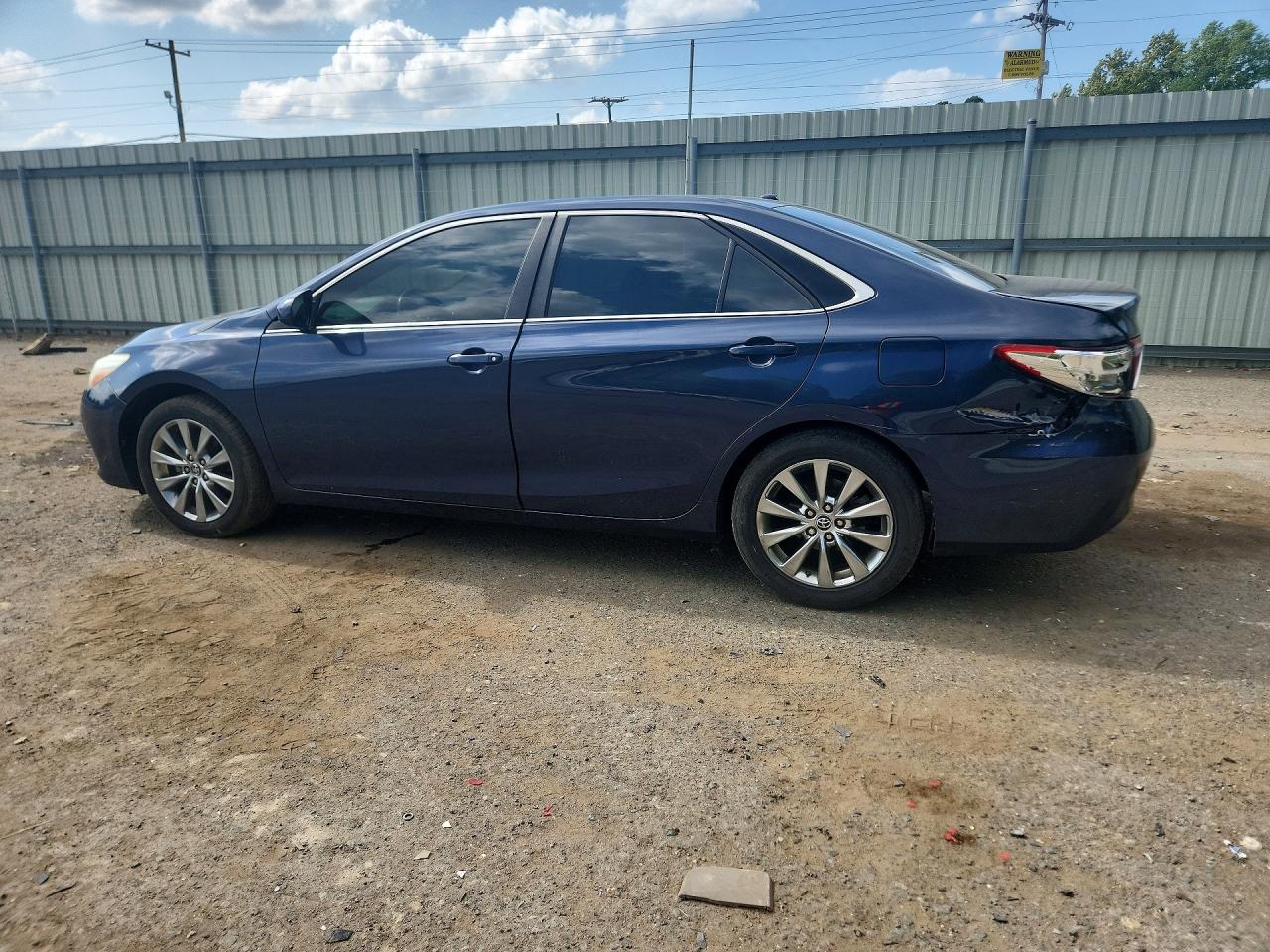 2015 TOYOTA CAMRY XLE — снимка 2