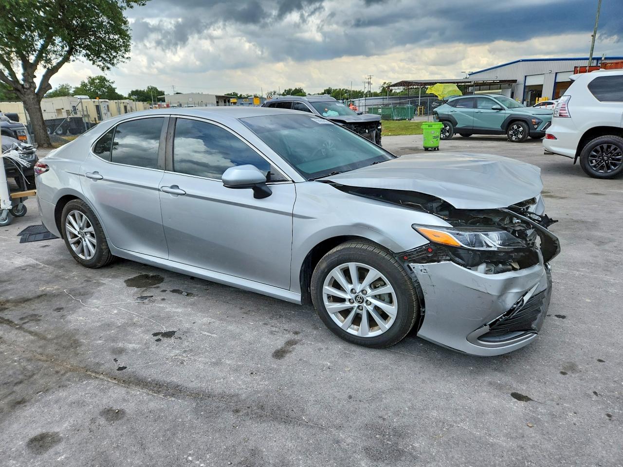 2021 TOYOTA CAMRY LE — снимка 4