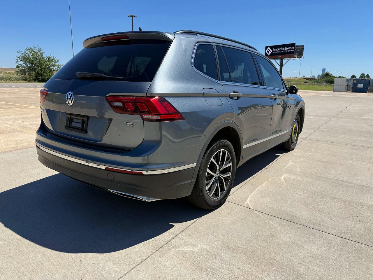 2021 VOLKSWAGEN TIGUAN SE — снимка 4