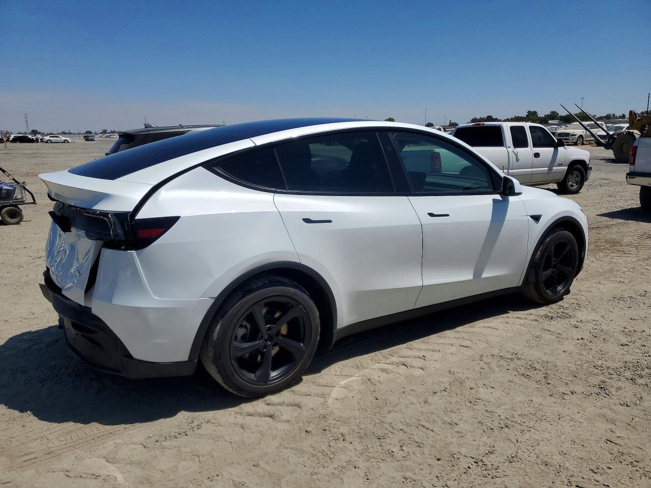 2026 TESLA MODEL Y — снимка 3