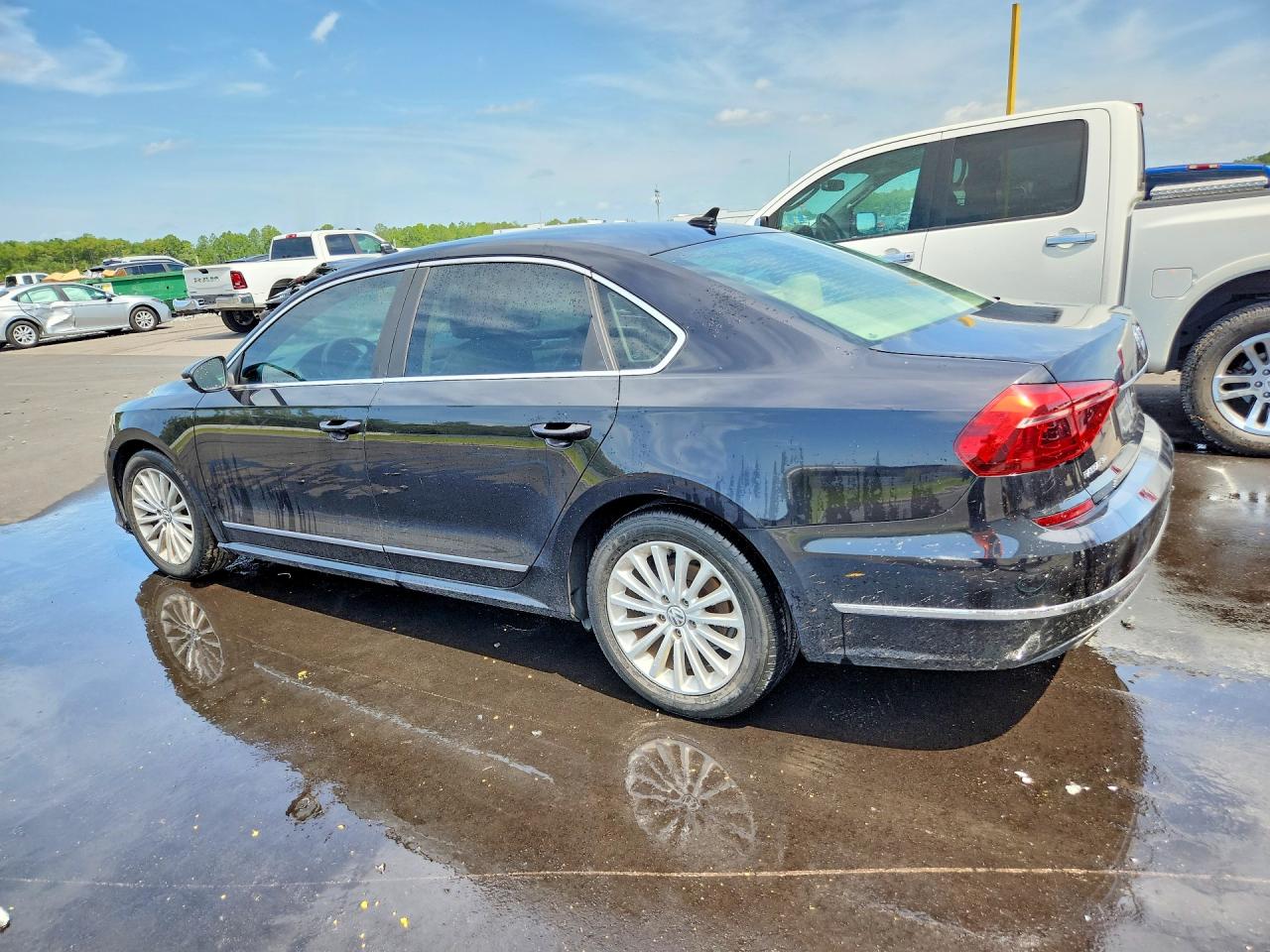 2017 VOLKSWAGEN PASSAT SE — снимка 2