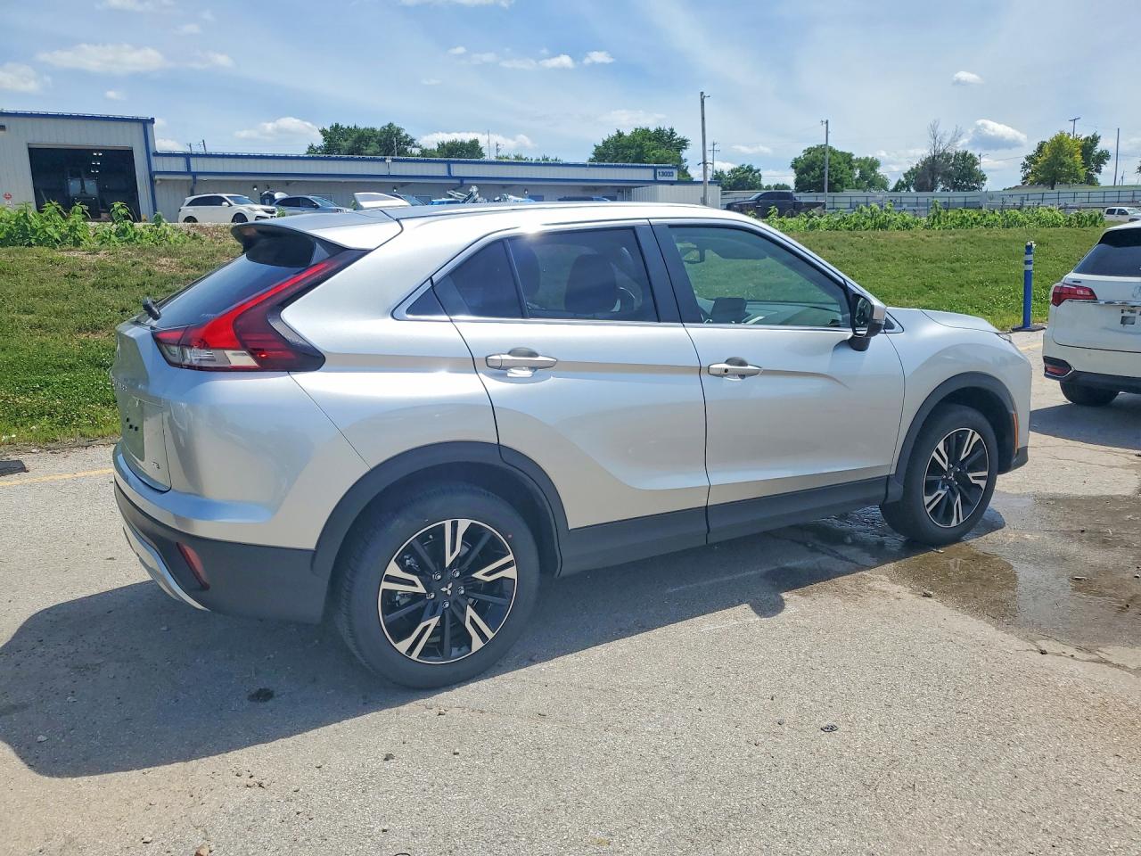 2026 MITSUBISHI ECLIPSE CROSS SE — снимка 3