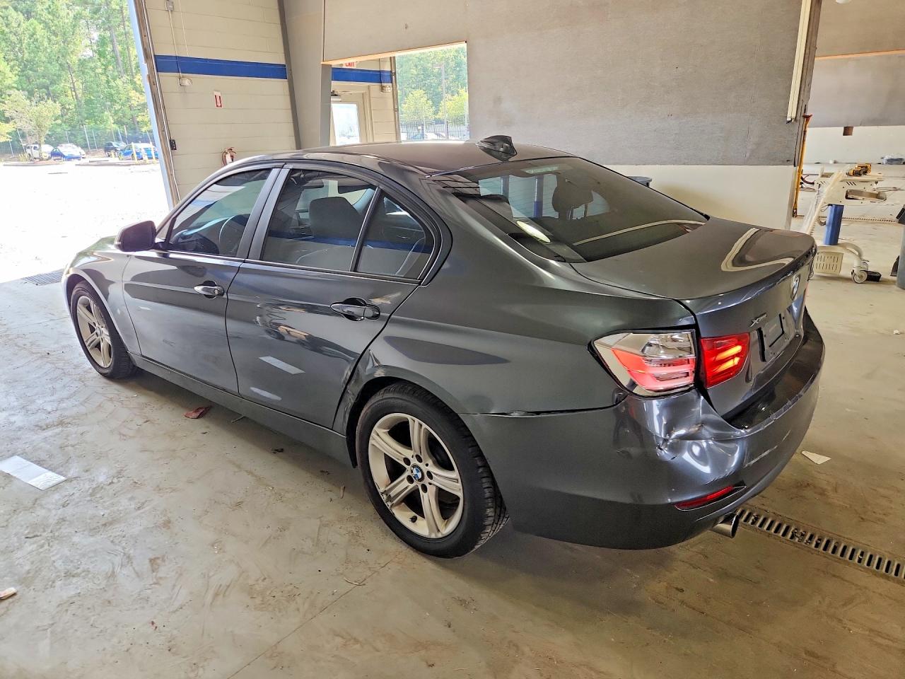 2014 BMW 320 I XDRIVE — снимка 2