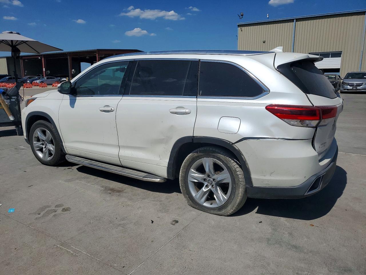 2018 TOYOTA HIGHLANDER LIMITED — снимка 2