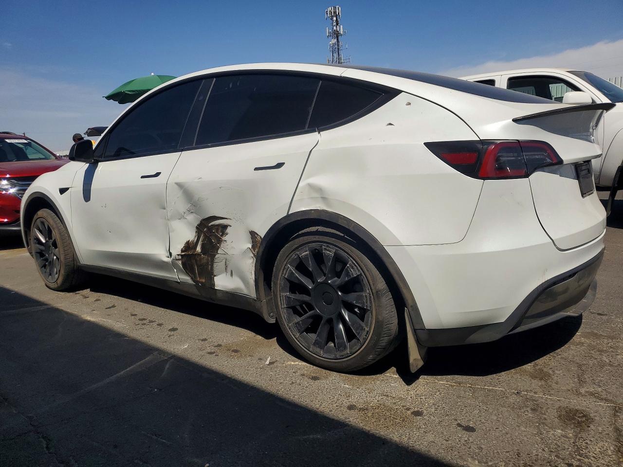 2024 TESLA MODEL Y — снимка 2