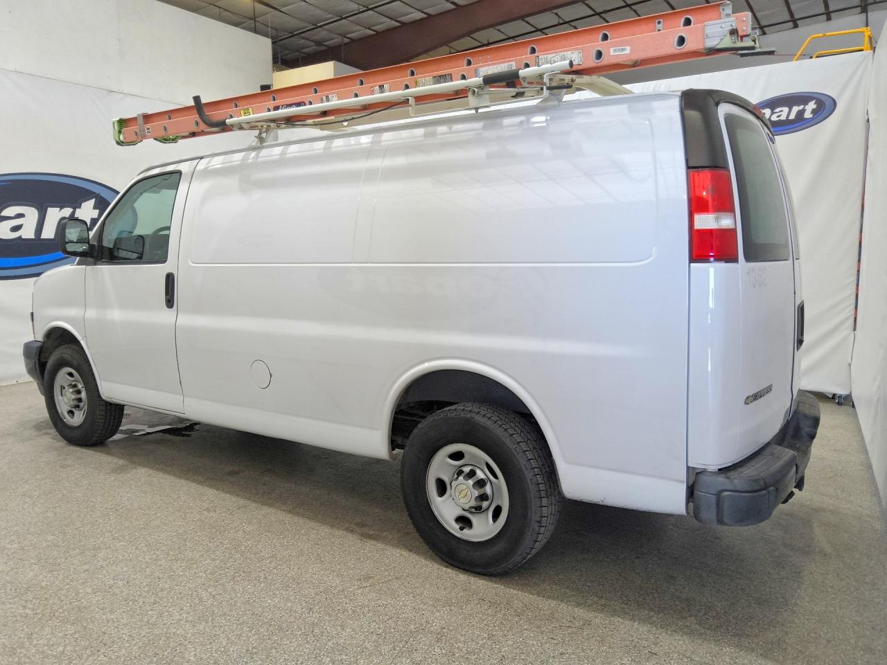 2020 CHEVROLET EXPRESS G2500 — снимка 2