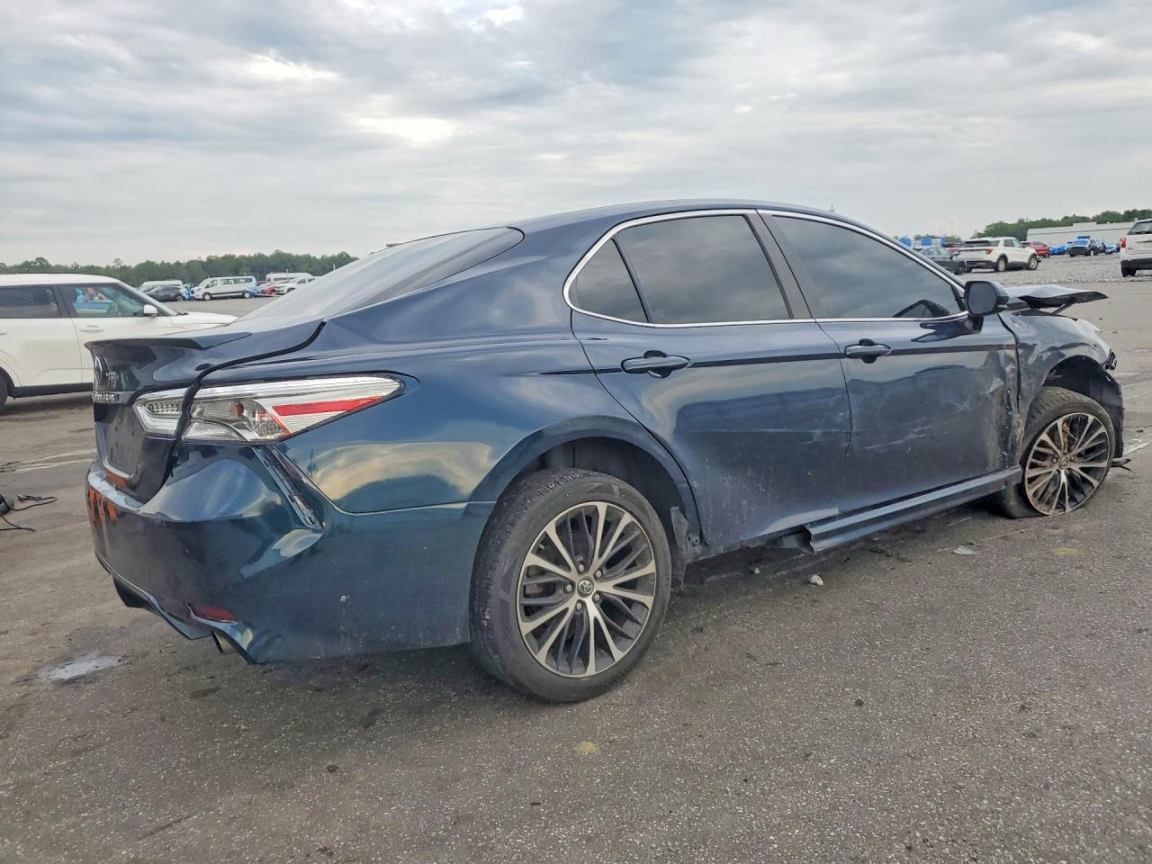 2018 TOYOTA CAMRY SE — снимка 3