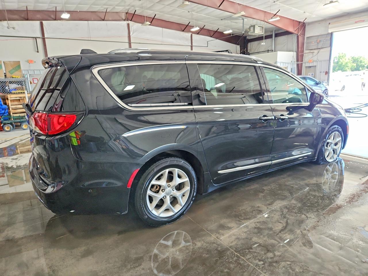 2020 CHRYSLER PACIFICA TOURING L PLUS — снимка 3