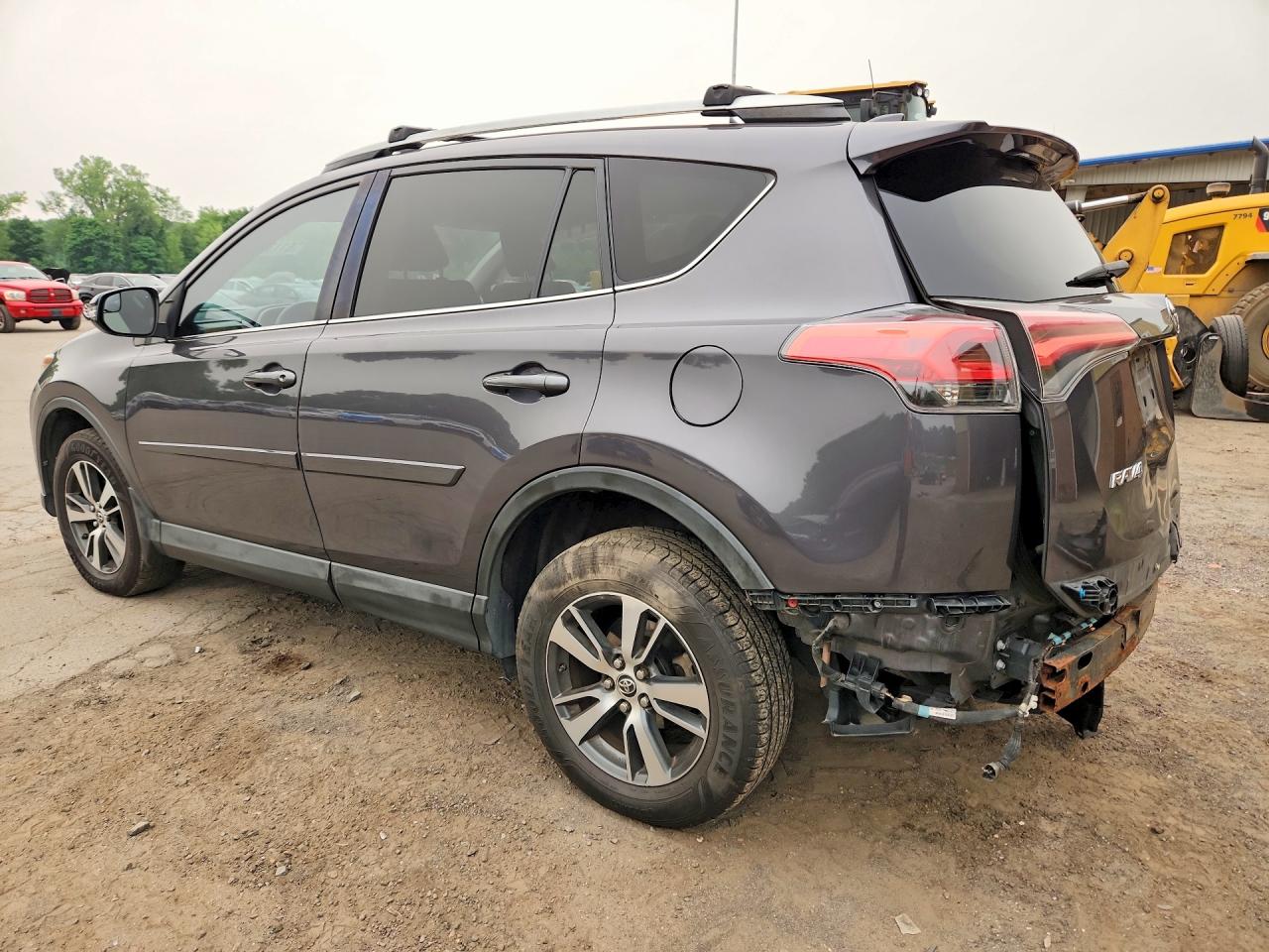 2016 TOYOTA RAV4 XLE — снимка 2