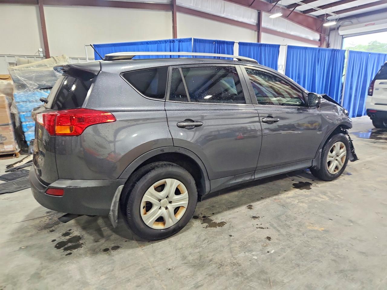 2015 TOYOTA RAV4 LE — снимка 3
