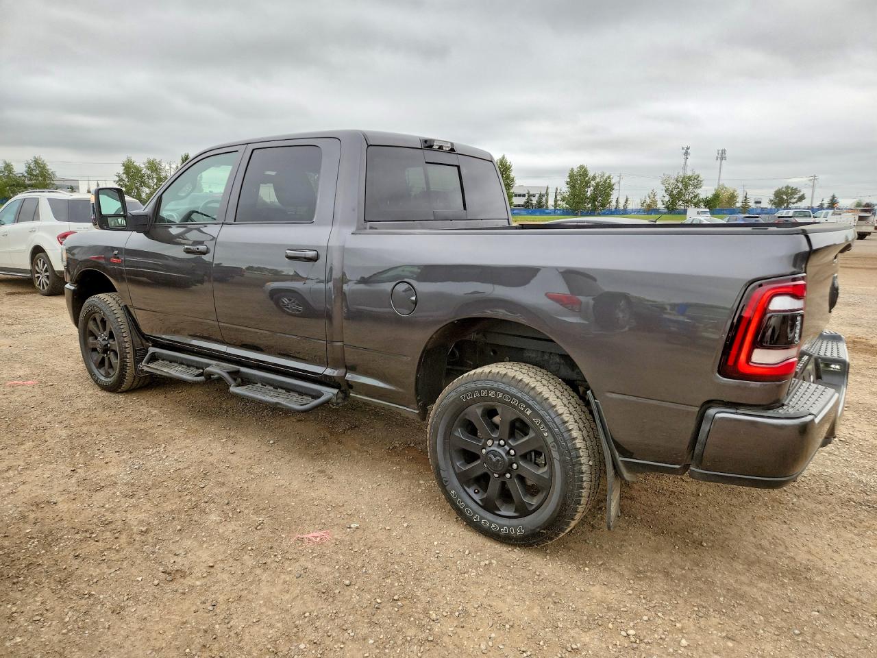 2024 RAM 3500 LARAMIE — снимка 2