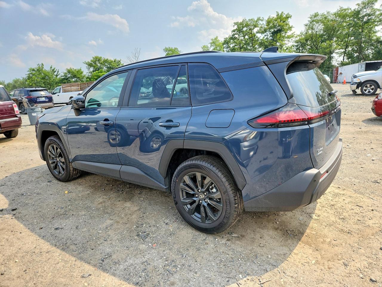 2026 TOYOTA RAV4 XLE PREMIUM — снимка 2